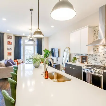 The Ultimate Double Rooftop Deck With Skyline Views