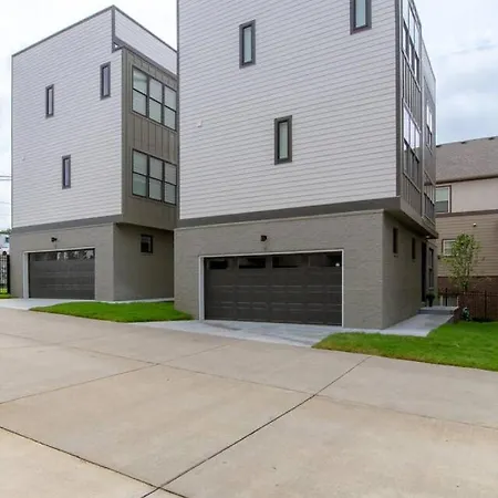 Gulch Mega Super Rooftop Premier Location Holiday home Nashville