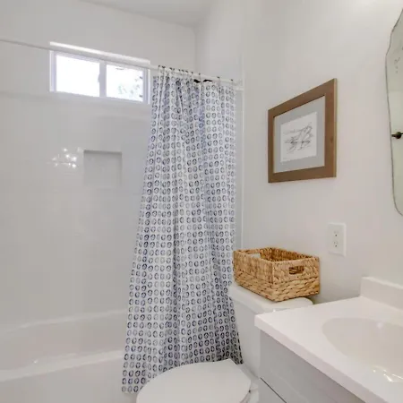 Holiday home Cozy Downtown Charmer 3 Bedroom 2 Bath Walk To Gulch Nashville