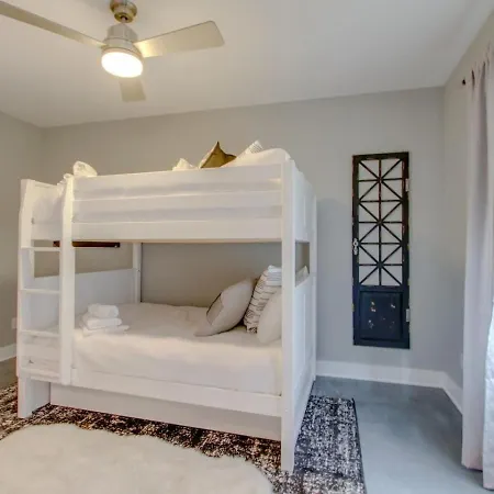 Gulch Mega Super Rooftop Premier Location Holiday home Nashville