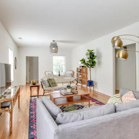 Cozy Downtown Charmer 3 Bedroom 2 Bath Walk To Gulch * Nashville