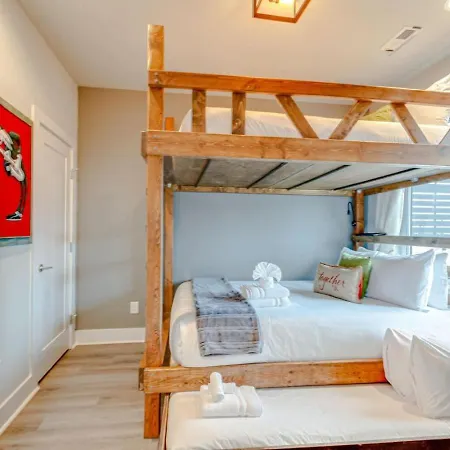 Holiday home Spacious Contemporary Townhome With Private Rooftop Nashville