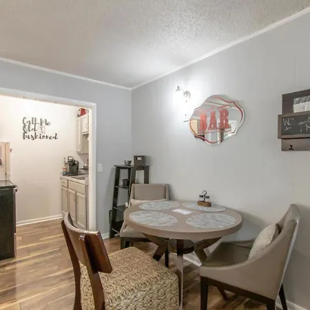 Holiday home Delightful Charmer With Pool Access Nashville