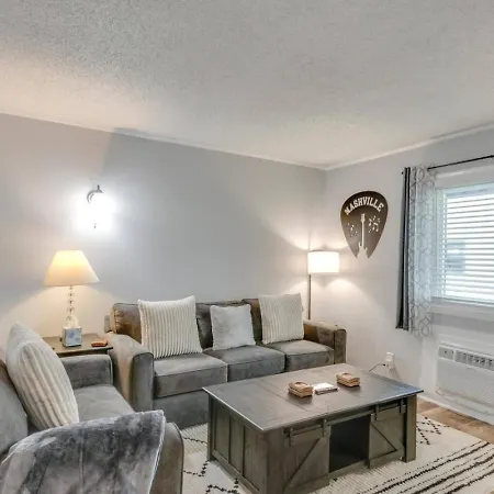 Delightful Charmer With Pool Access Holiday home