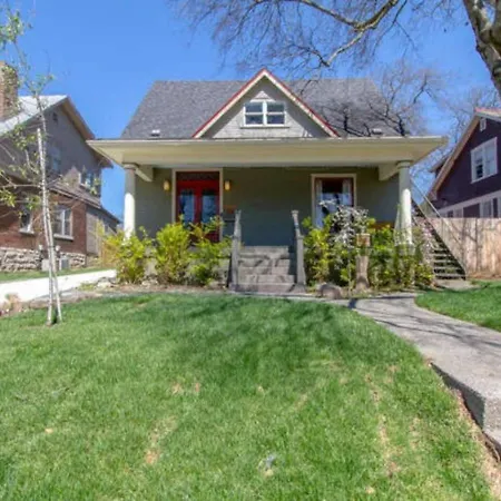Holiday home Huge Vandy Minutes To Downtown Walk To Grocery