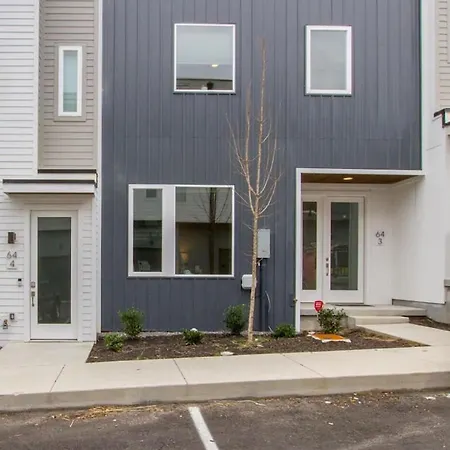 Overlook Luxury Amenities Minutes To Downtown Holiday home *
