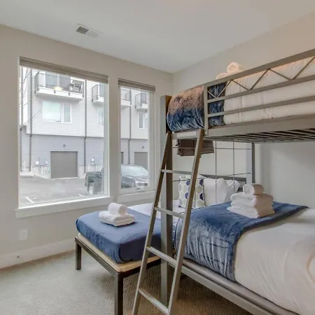 Overlook Luxury Amenities Minutes To Downtown *