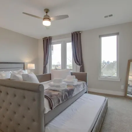 Overlook Luxury Amenities Minutes To Downtown