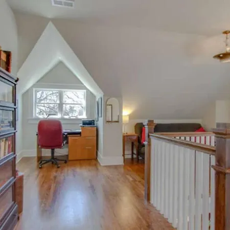 Huge Vandy Minutes To Downtown Walk To Grocery Holiday home