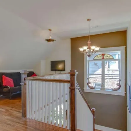 Huge Vandy Minutes To Downtown Walk To Grocery Holiday home
