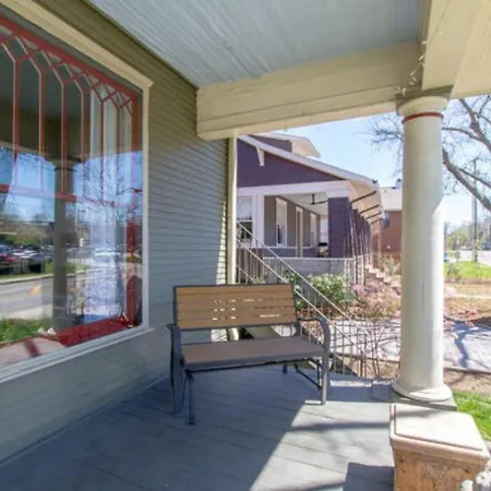 Huge Vandy Minutes To Downtown Walk To Grocery Holiday home *