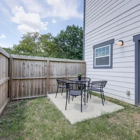 Minutes To Broadway Luxurious Gated Townhome Holiday home Nashville