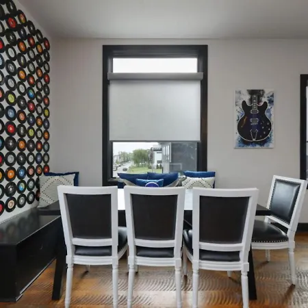 Blue Dreams 4 Bedroom 4.5 Bath With Rooftop Lounge Holiday home