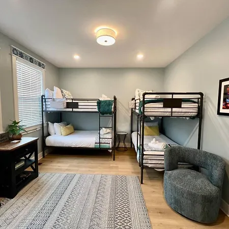 Modern Downtown Brand New Great Location * Nashville