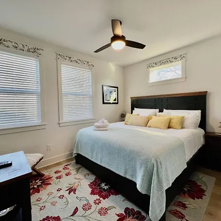 Holiday home Modern Downtown Brand New Great Location Nashville