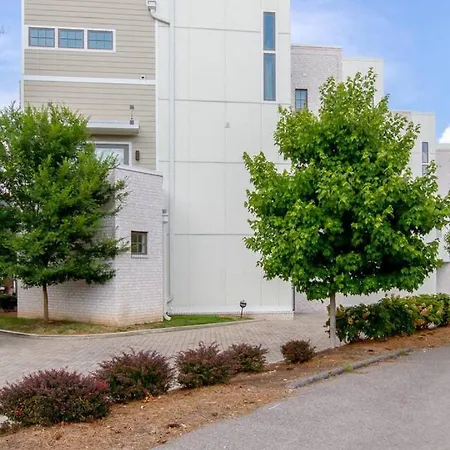 Luxury Super Amazing Area Viewing Deck * Nashville