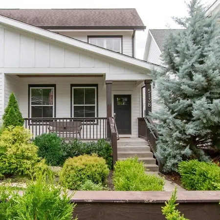 Music City Elegance Gorgeous 4 Bedroom Patio Space *
