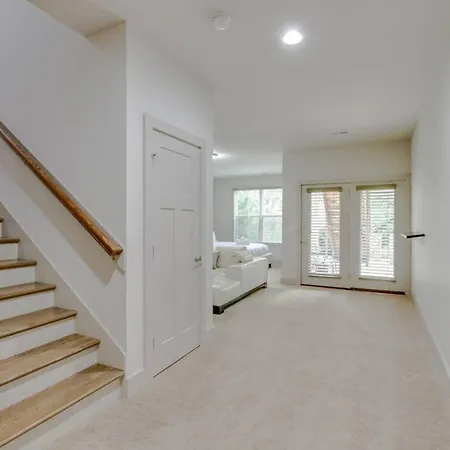 Music City Elegance Gorgeous 4 Bedroom Patio Space Holiday home