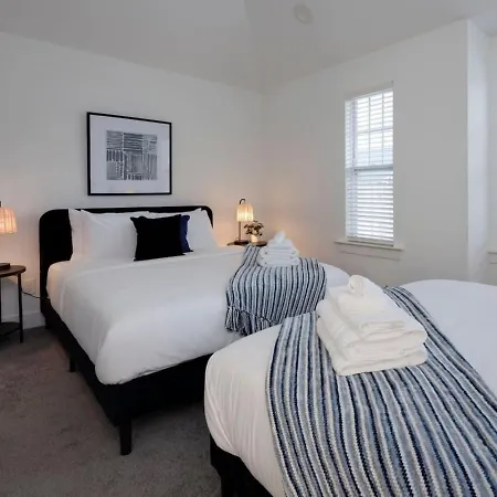 Minutes To Broadway Music Modern Townhome Nashville
