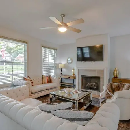 Holiday home Music City Elegance Gorgeous 4 Bedroom Patio Space Nashville