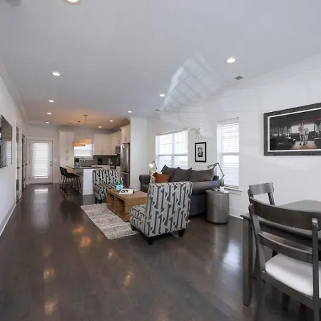 Minutes To Broadway Stunning Townhome Nashville