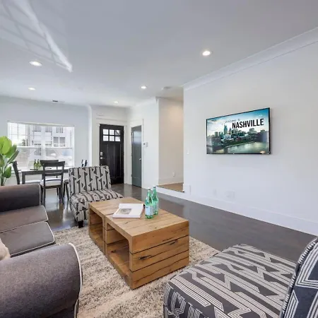 Holiday home Minutes To Broadway Stunning Townhome Nashville