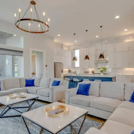 Spacious Gulch Retreat Super Skyline Views * Nashville