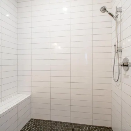 Stylish Luxury Private Rooftop Space Hillsboro Holiday home *