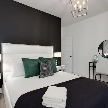 Super Luxury Maximum Space Gorgeous Decor Holiday home Nashville