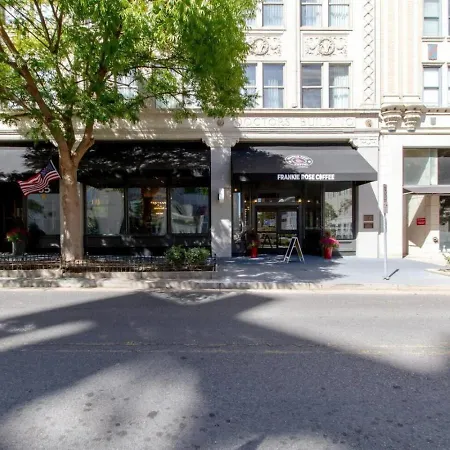 The Downtown Delight Nashville