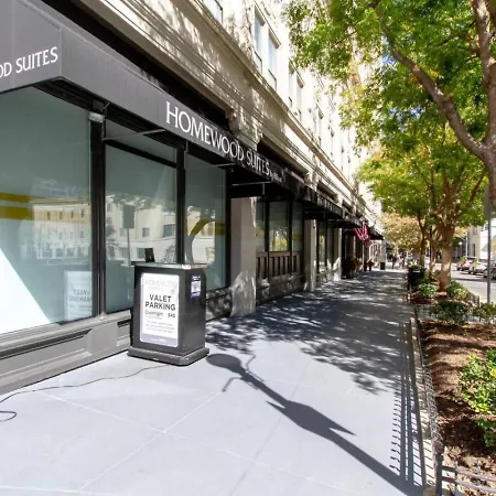 The Downtown Delight Holiday home