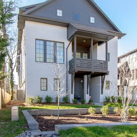 Holiday home Supreme Luxury Minutes To Downtown Five Full Baths Nashville