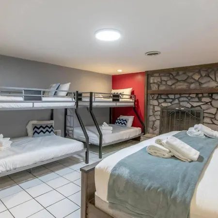 Ultra Super Spot With Pool Holiday home Nashville