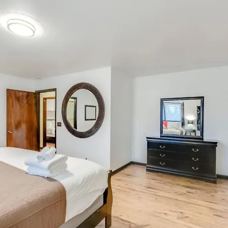 Ultra Super Spot With Pool Holiday home