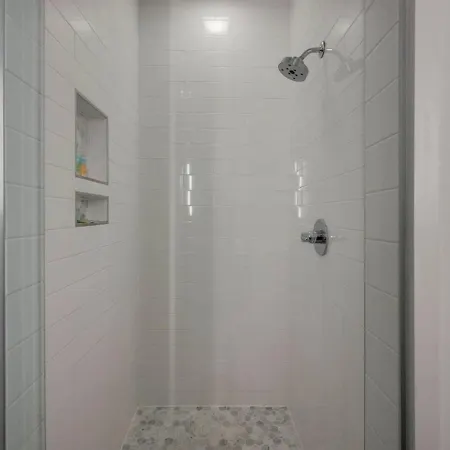 West Side Charmer Convenient Location Holiday home