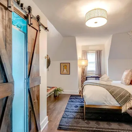 Unique And Stylish East 3 Bedroom 2.5 Bath *