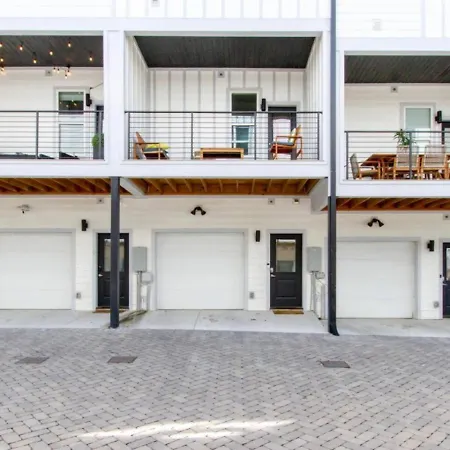 Urban Living- Rooftop Hangout- Hillsboro Village Nashville