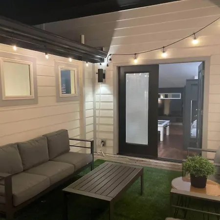 Urban Living- Rooftop Hangout- Hillsboro Village