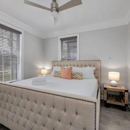 Holiday home The Archer Three Bedroom Three And A Half Bath Music Row And Gulch Luxury *