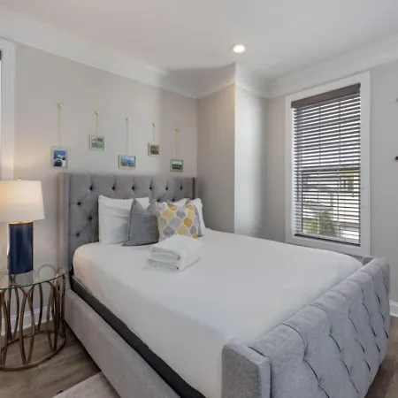 Holiday home The Archer Three Bedroom Three And A Half Bath Music Row And Gulch Luxury Nashville