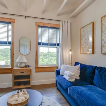 Apartment Amazing Amenities And Location - 1 Bedroom *