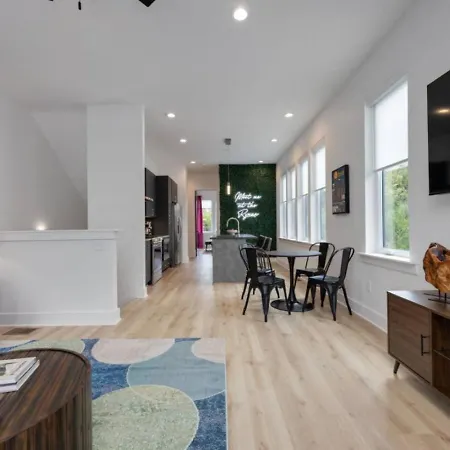 Holiday home The Ryman 4 Bedroom Haven With Scenic Rooftop
