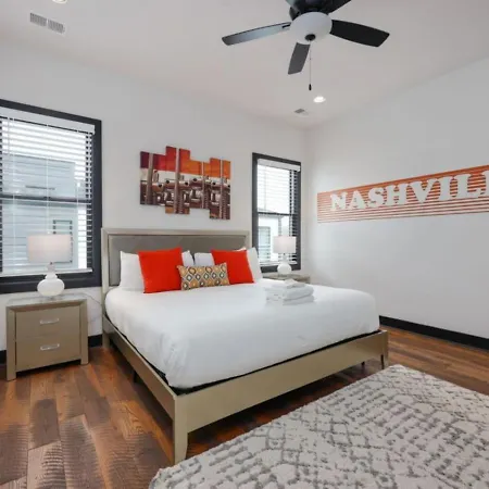 Holiday home Rustic Elegance Rooftop Deck And Skyline Views Nashville