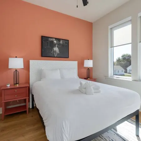 Cowgirl Up 4bd 4.5bth Rooftop Views * Nashville
