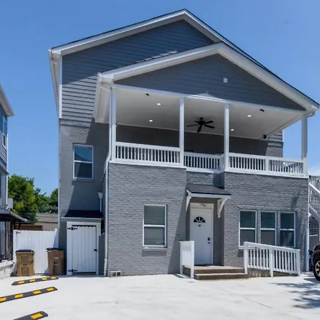 Holiday home The Centennial Charmer- 8 Min From Broadway Nashville