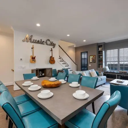 Weho Indie 3 Bedroom 3 Bath Just 1.3 Miles To Geodis Nashville