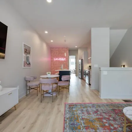 Dolly And Denim 4 Bedroom 4.5 Bath With Spacious Rooftop