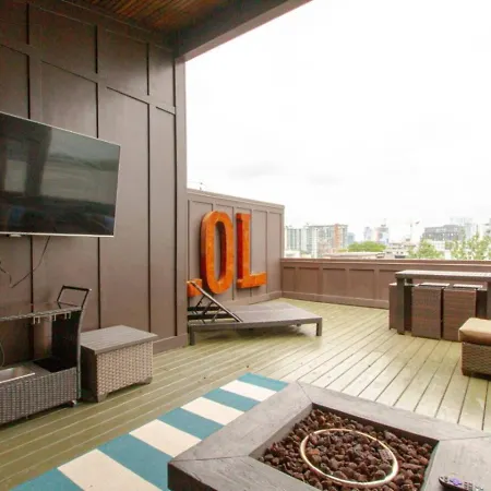 Luxe Gulch 30 Day Minimum Amazing Views Holiday home Nashville
