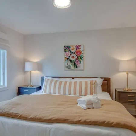 Modern 4 Bedroom 2.5 Bath Gorgeous Getaway Holiday home Nashville