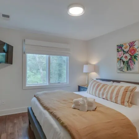 Holiday home Modern 4 Bedroom 2.5 Bath Gorgeous Getaway